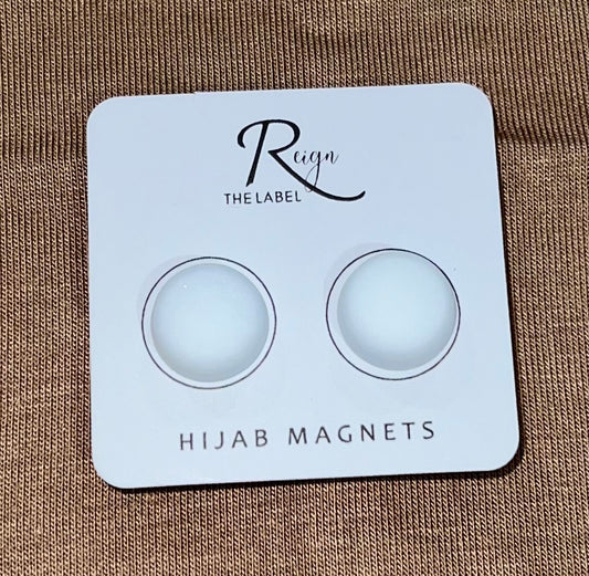 White Hijab magnet