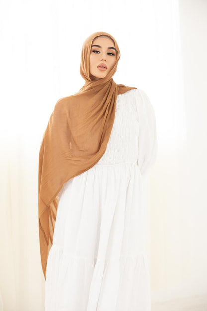 BRUNETTE HIJAB